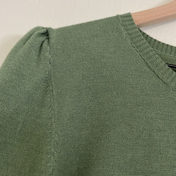 NWT Francesca’s Mi Ami Puff Sleeve Tie-Back Sweater in Sage - Picture 7 of 11